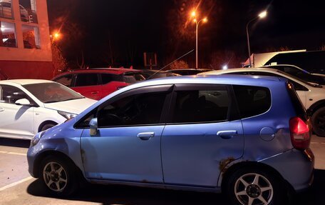 Honda Fit III, 2002 год, 275 000 рублей, 2 фотография