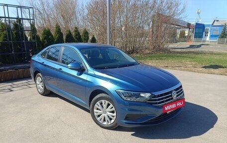 Volkswagen Jetta VII, 2020 год, 1 870 000 рублей, 2 фотография