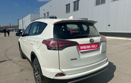 Toyota RAV4, 2016 год, 2 189 000 рублей, 2 фотография