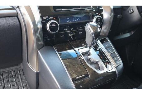 Toyota Alphard III, 2017 год, 5 700 000 рублей, 14 фотография