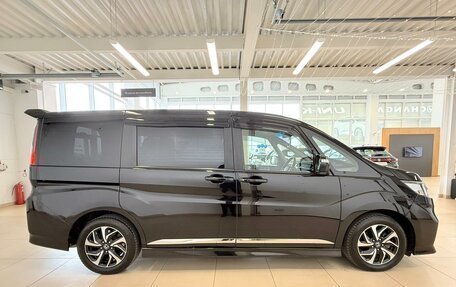 Honda Stepwgn IV, 2019 год, 2 349 000 рублей, 7 фотография