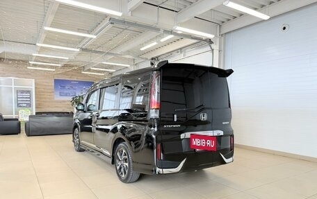 Honda Stepwgn IV, 2019 год, 2 349 000 рублей, 4 фотография