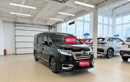 Honda Stepwgn IV, 2019 год, 2 349 000 рублей, 8 фотография