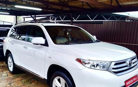 Toyota Highlander III, 2010 год, 2 250 000 рублей, 1 фотография