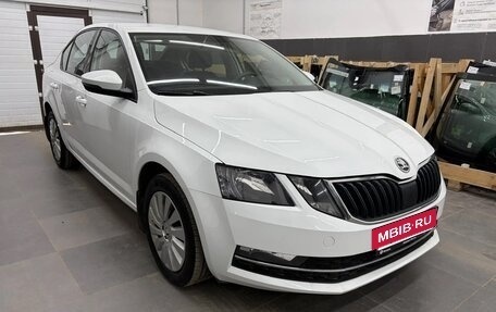 Skoda Octavia, 2018 год, 1 630 000 рублей, 3 фотография