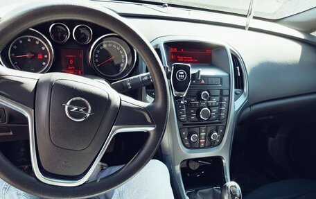 Opel Astra J, 2012 год, 900 000 рублей, 2 фотография