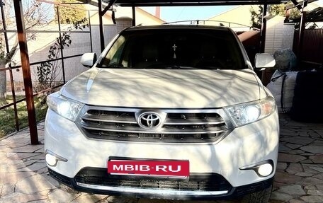 Toyota Highlander III, 2010 год, 2 250 000 рублей, 3 фотография