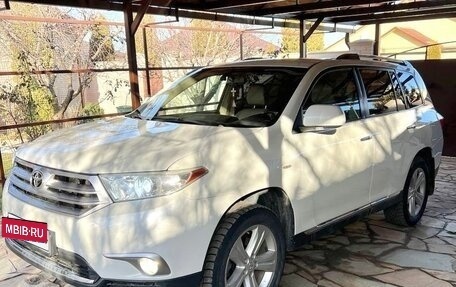 Toyota Highlander III, 2010 год, 2 250 000 рублей, 4 фотография