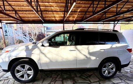 Toyota Highlander III, 2010 год, 2 250 000 рублей, 9 фотография