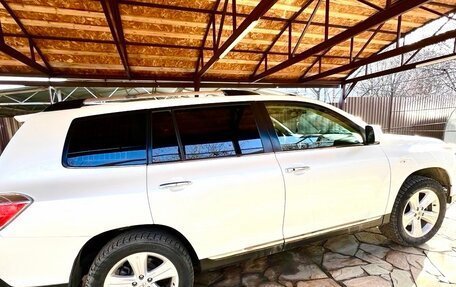 Toyota Highlander III, 2010 год, 2 250 000 рублей, 10 фотография