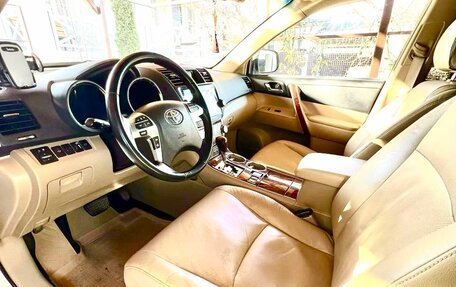 Toyota Highlander III, 2010 год, 2 250 000 рублей, 12 фотография