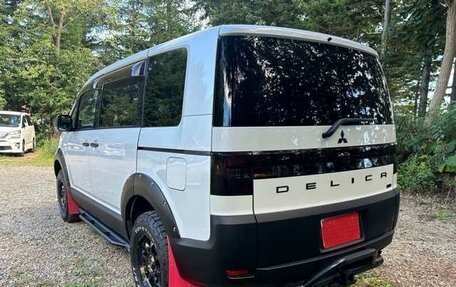 Mitsubishi Delica D:5 I, 2018 год, 2 150 000 рублей, 8 фотография