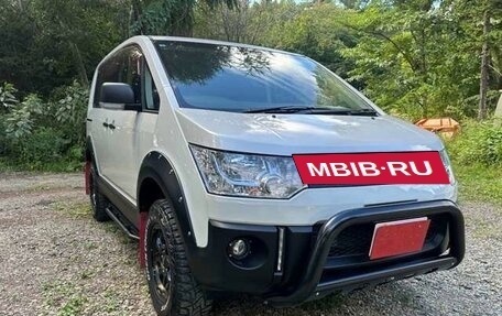 Mitsubishi Delica D:5 I, 2018 год, 2 150 000 рублей, 5 фотография