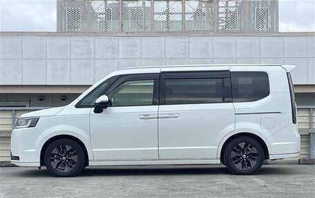 Honda Stepwgn, 2023 год, 2 342 000 рублей, 8 фотография