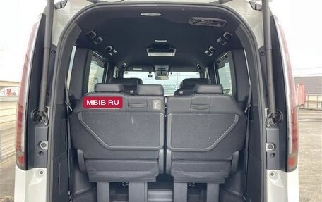 Honda Stepwgn, 2023 год, 2 342 000 рублей, 23 фотография