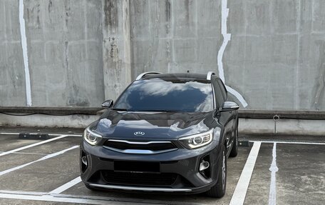 KIA Stonic, 2020 год, 1 284 000 рублей, 2 фотография