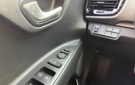 KIA Stonic, 2020 год, 1 284 000 рублей, 13 фотография