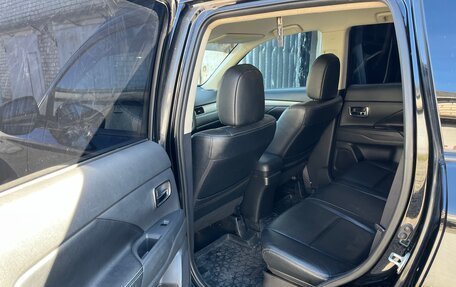 Mitsubishi Outlander III рестайлинг 3, 2013 год, 1 240 000 рублей, 16 фотография