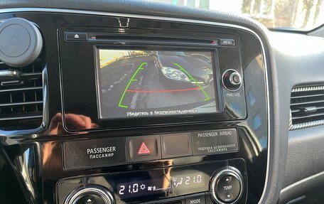 Mitsubishi Outlander III рестайлинг 3, 2013 год, 1 240 000 рублей, 19 фотография