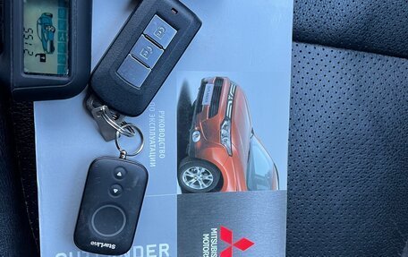 Mitsubishi Outlander III рестайлинг 3, 2013 год, 1 240 000 рублей, 20 фотография