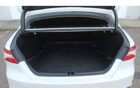 Toyota Camry, 2018 год, 2 470 000 рублей, 12 фотография