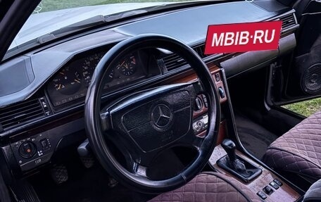 Mercedes-Benz E-Класс, 1995 год, 280 000 рублей, 3 фотография