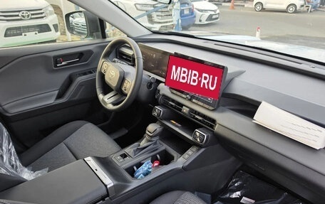 Toyota RAV4, 2026 год, 4 500 000 рублей, 16 фотография