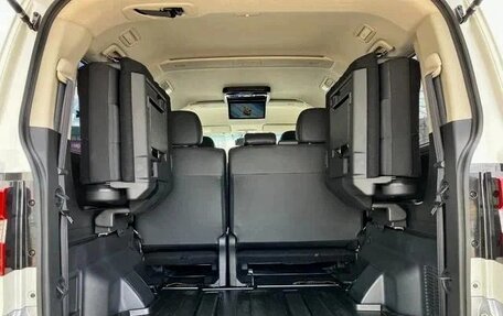 Mitsubishi Delica D:5 I, 2018 год, 2 155 000 рублей, 17 фотография