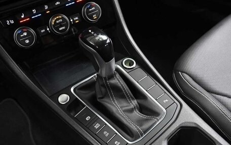 Volkswagen Jetta VII, 2023 год, 1 660 000 рублей, 12 фотография