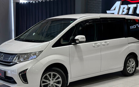 Honda Stepwgn IV, 2015 год, 1 670 000 рублей, 2 фотография