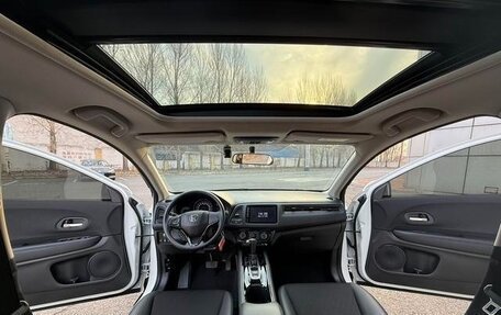 Honda Vezel, 2022 год, 1 550 007 рублей, 9 фотография