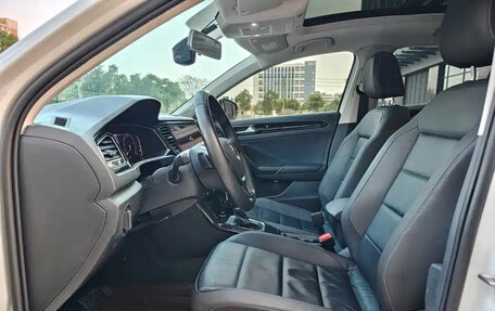 Volkswagen T-Roc I, 2022 год, 1 341 750 рублей, 9 фотография