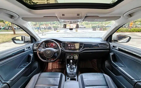 Volkswagen T-Roc I, 2022 год, 1 341 750 рублей, 12 фотография