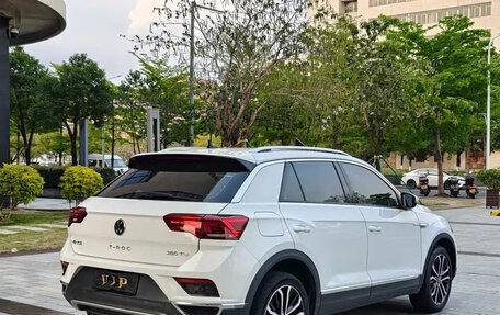 Volkswagen T-Roc I, 2022 год, 1 341 750 рублей, 5 фотография