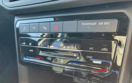 Volkswagen T-Cross I, 2022 год, 1 144 000 рублей, 11 фотография