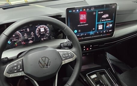 Volkswagen Golf VIII, 2025 год, 3 320 000 рублей, 8 фотография