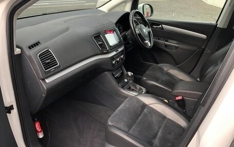 Volkswagen Sharan II, 2013 год, 880 000 рублей, 14 фотография