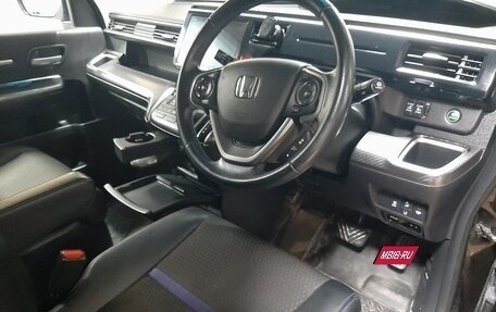 Honda Stepwgn IV, 2021 год, 2 790 000 рублей, 14 фотография