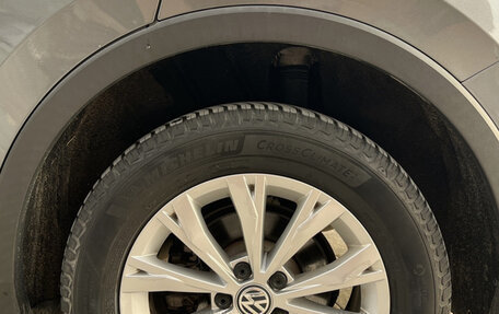 Volkswagen Tiguan II, 2018 год, 2 270 000 рублей, 5 фотография
