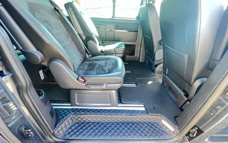 Volkswagen Multivan T6 рестайлинг, 2019 год, 4 950 000 рублей, 6 фотография