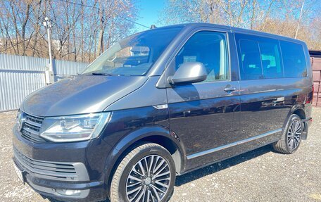 Volkswagen Multivan T6 рестайлинг, 2019 год, 4 950 000 рублей, 3 фотография