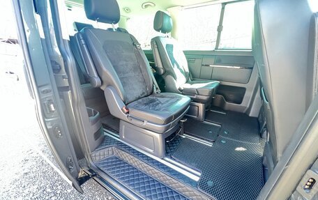 Volkswagen Multivan T6 рестайлинг, 2019 год, 4 950 000 рублей, 7 фотография