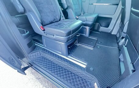 Volkswagen Multivan T6 рестайлинг, 2019 год, 4 950 000 рублей, 13 фотография