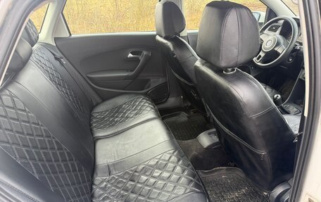 Volkswagen Polo VI (EU Market), 2013 год, 450 000 рублей, 14 фотография