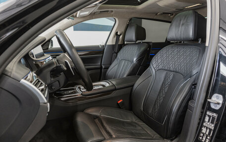 BMW 7 серия, 2021 год, 5 890 000 рублей, 19 фотография