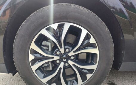 KIA Carnival, 2020 год, 3 900 000 рублей, 17 фотография