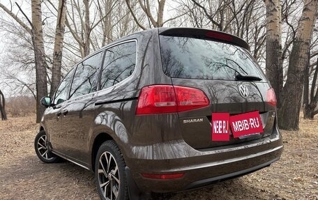 Volkswagen Sharan II, 2015 год, 1 800 000 рублей, 9 фотография