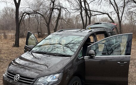 Volkswagen Sharan II, 2015 год, 1 800 000 рублей, 13 фотография