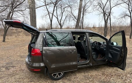 Volkswagen Sharan II, 2015 год, 1 800 000 рублей, 19 фотография