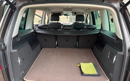 Volkswagen Sharan II, 2015 год, 1 800 000 рублей, 37 фотография